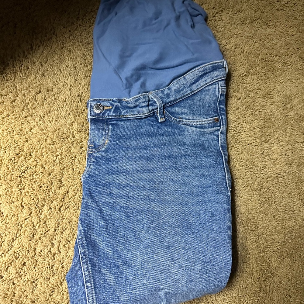 MATERNITY JEANS